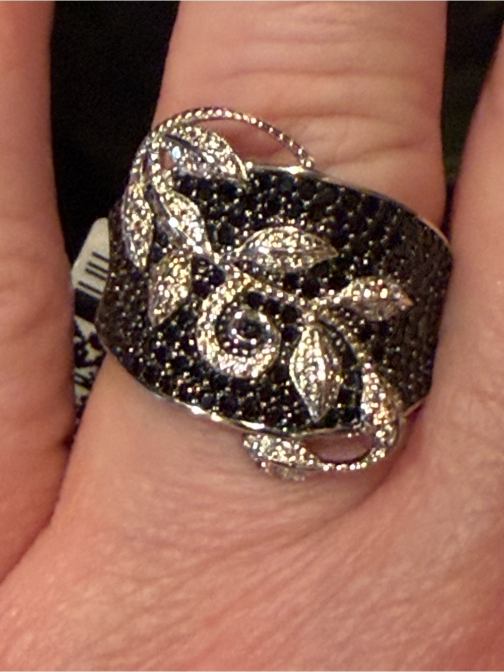 Elegant Black Spinel Vine Ring - 925 Sterling Silver